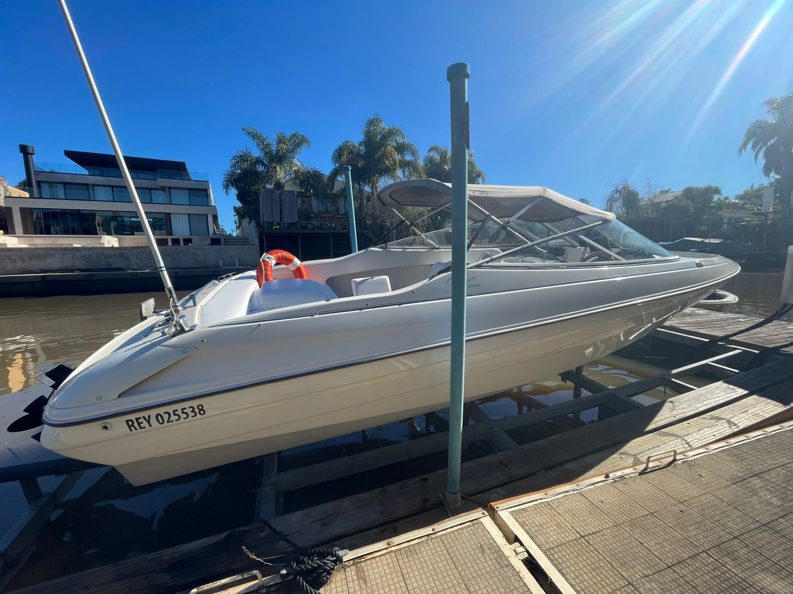 BAYLINER CAPRI 2050 BAYLINER CAPRI 2050