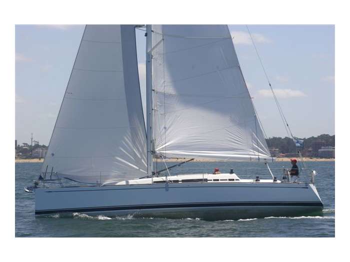 Velero Oceantech MALBEC 410